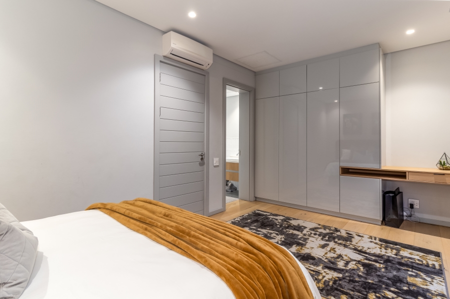 5 Bedroom Property for Sale in Pearl Valley at Val de Vie Western Cape